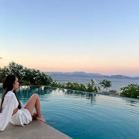 Thymari Villa *